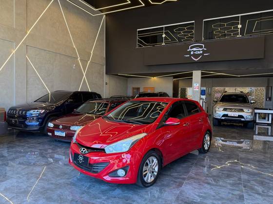 HYUNDAI HB20 1.6 PREMIUM 16V FLEX 4P AUTOMÁTICO HYUNDAI HB20 1.6 PREMIUM 16V FLEX 4P AUTOMÁTICO